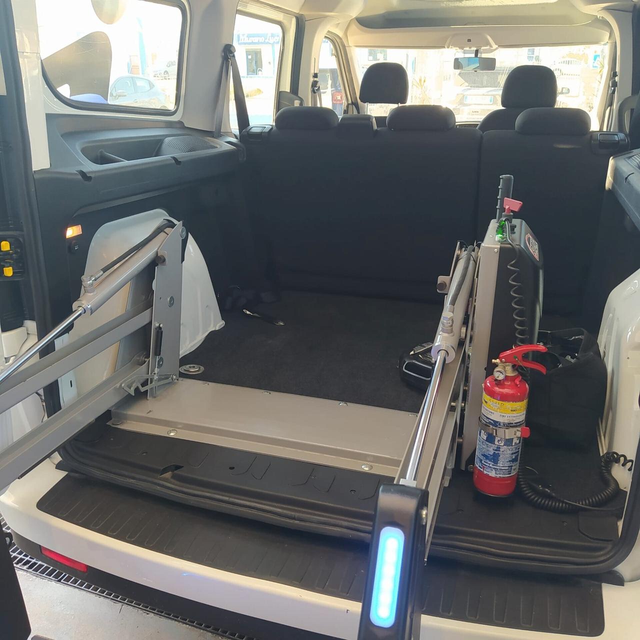 FIAT DOBLO' XL 1.6MJT - MEZZO PER TRASPORTO DISABILI