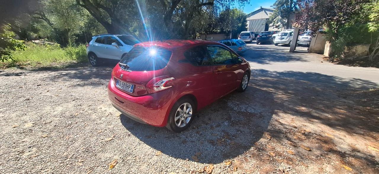 Peugeot 208 1.2 82 CV Allure Motore nuovo