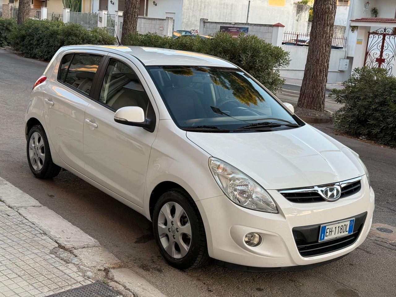 Hyundai i20 1.2 5P. SOLI KM 88.000 - 2012