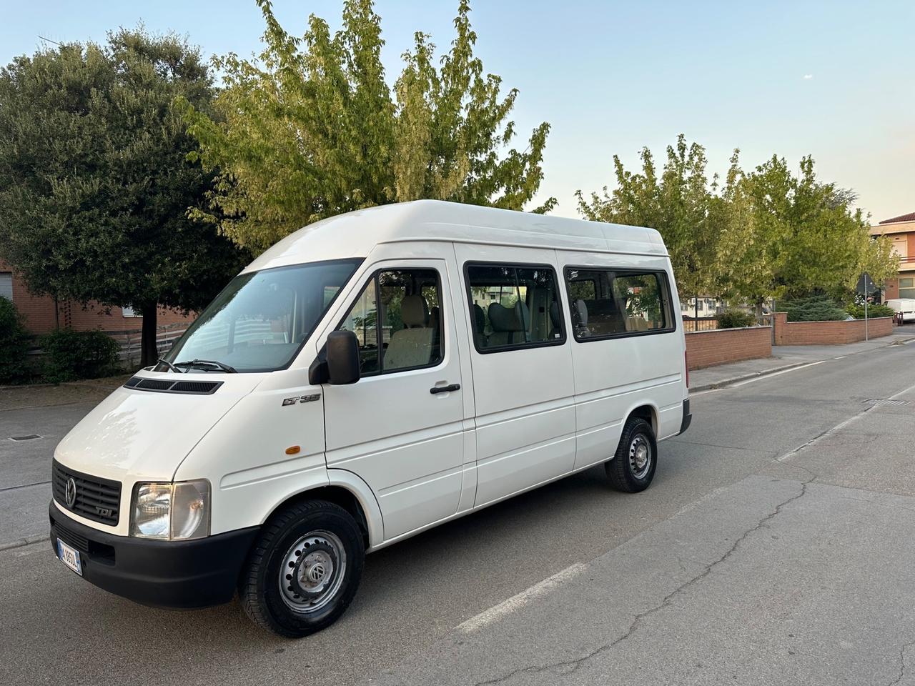 Volkswagen LT 35 2.5 TDI per trasporto disabili