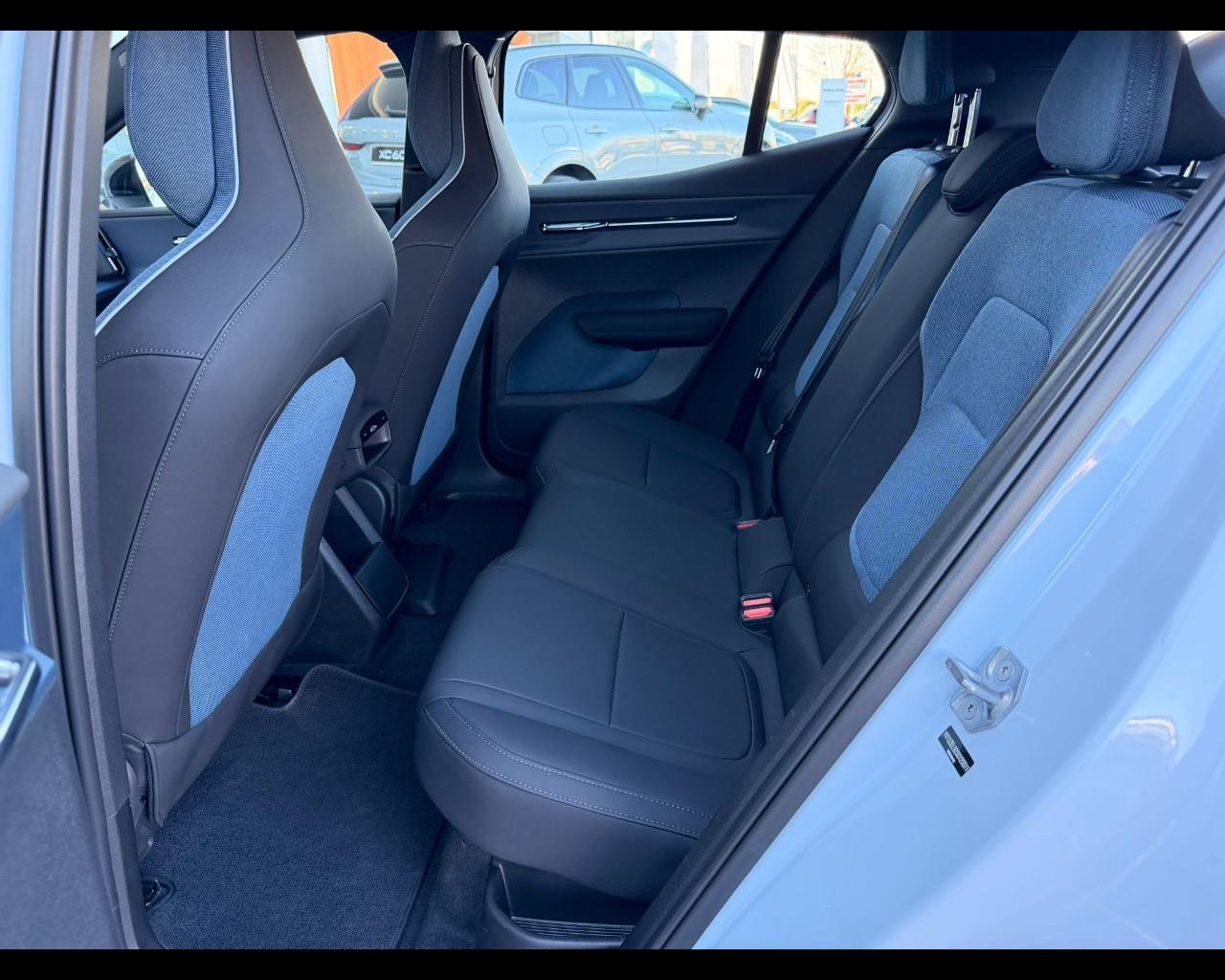 VOLVO EX30 - EX30 single motor Extended Range Plus rwd