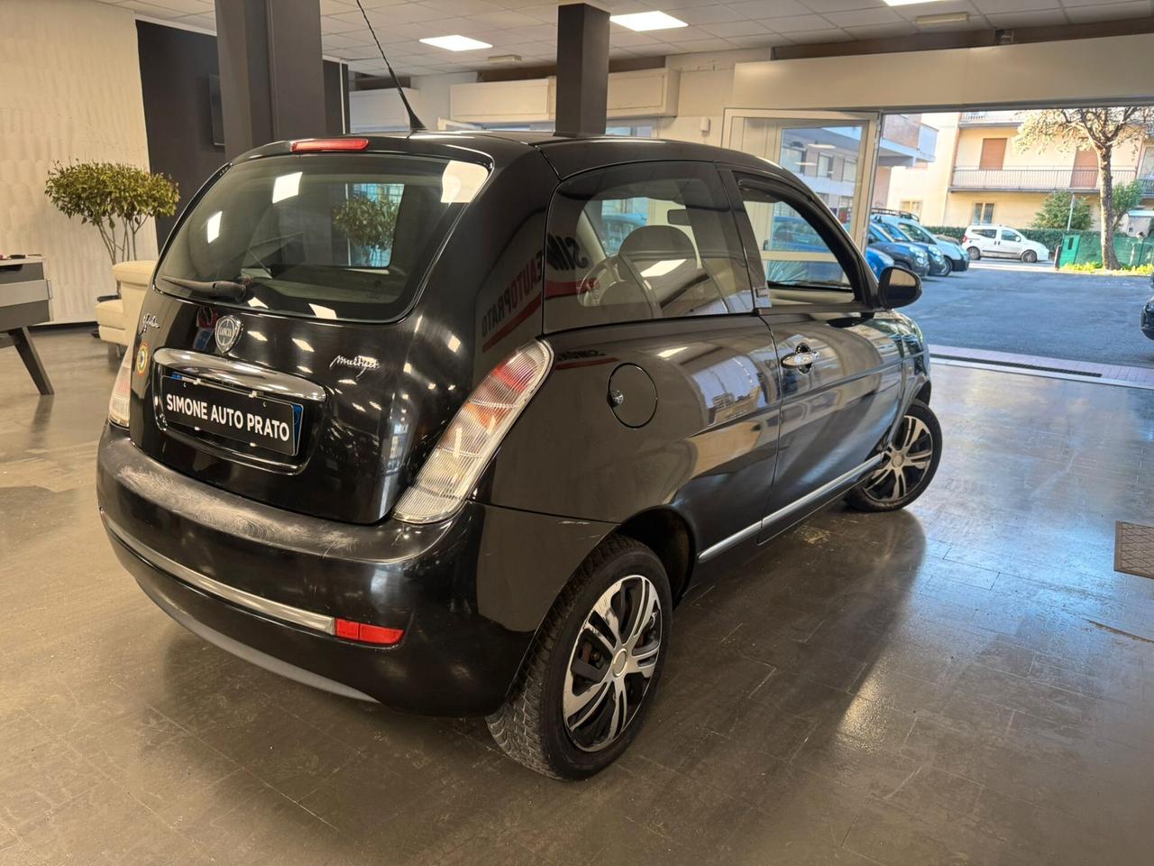 Lancia Ypsilon 1.3 MJT 75 CV Elle