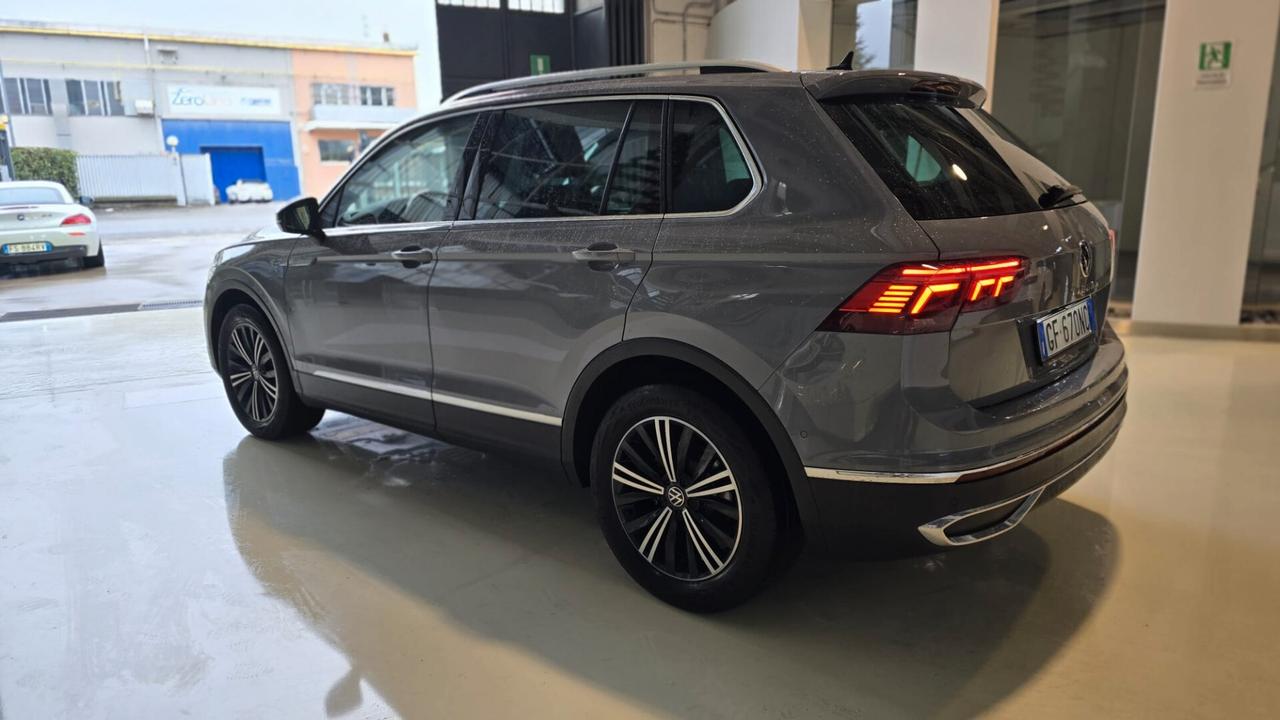 Volkswagen Tiguan 2.0 TDI 150 CV SCR DSG Elegance