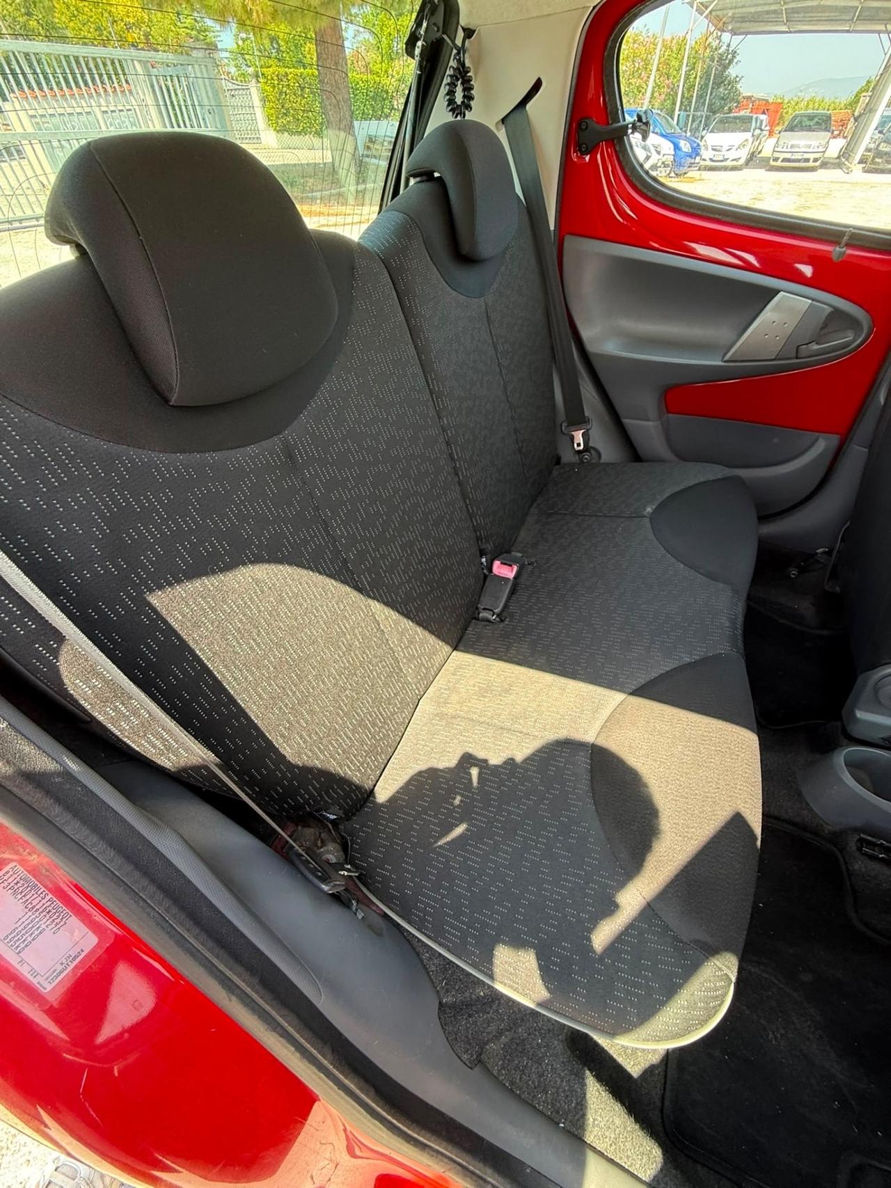 Peugeot 107 1.0 Benzina NEOPATENTATI UNIPROPRIETÀ