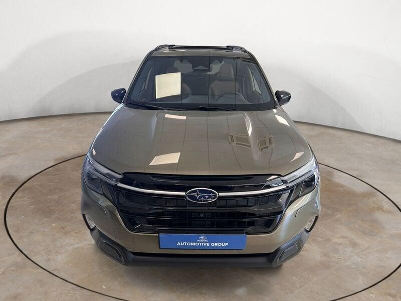 Subaru Forester 2.0 e-Boxer Premium auto