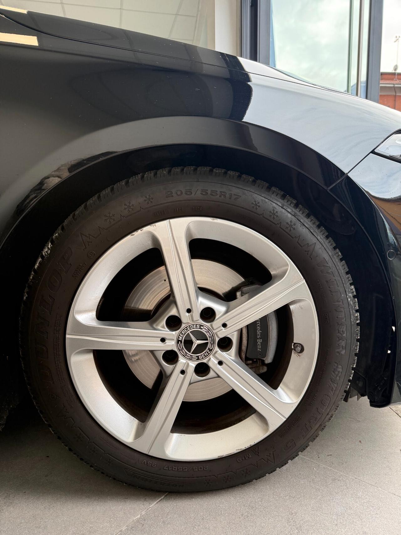 Mercedes-benz A 180 Automatic AMG Line Advanced Plus