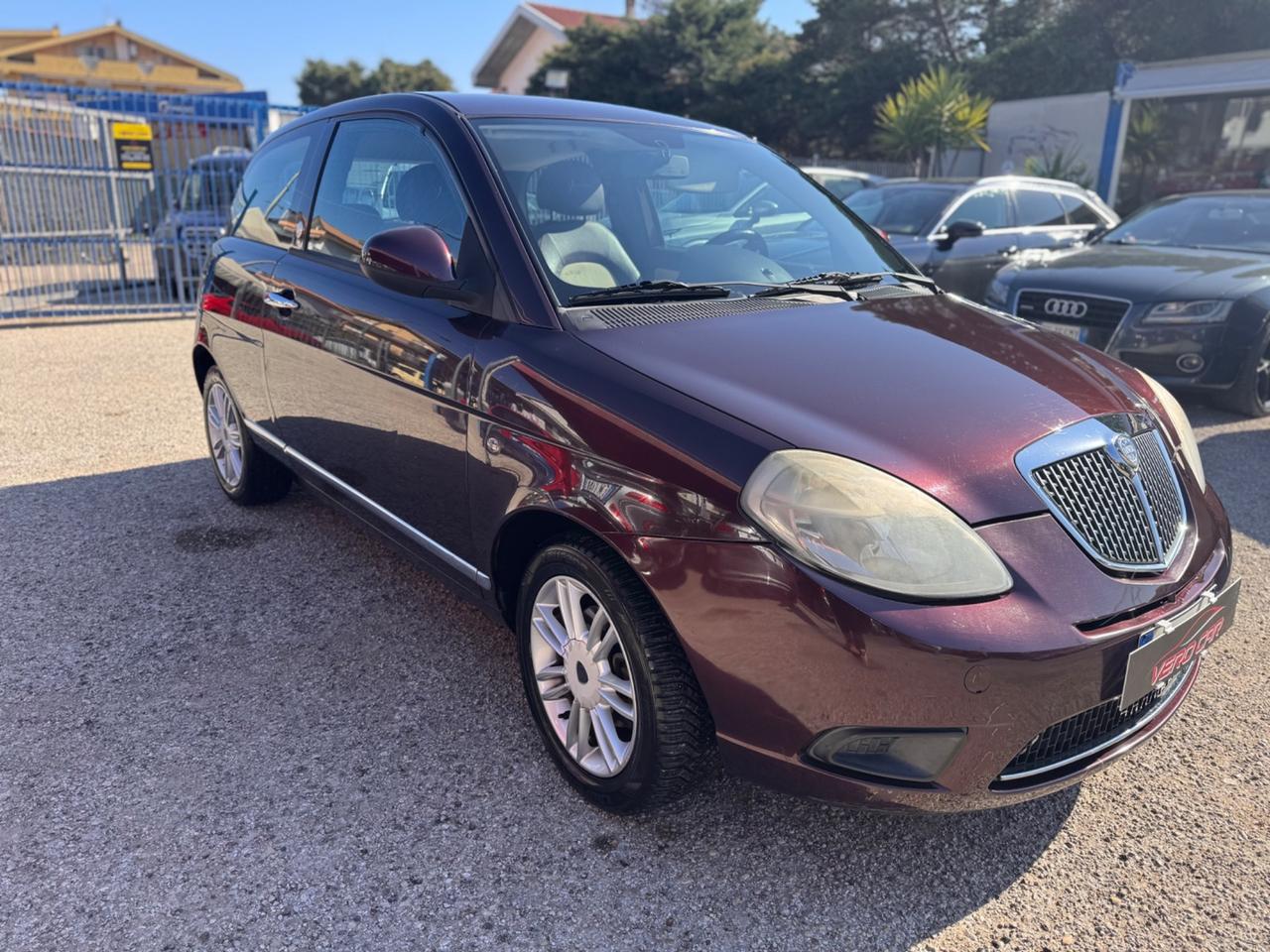 Lancia Ypsilon 1.4 Platino Ecochic GPL
