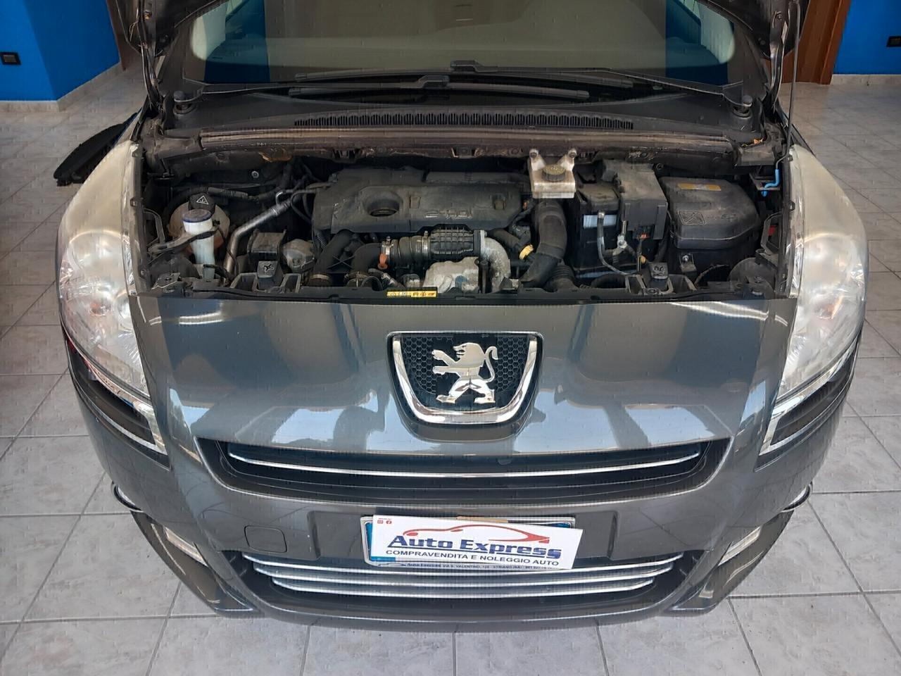 Peugeot 5008 1.6 diesel automatica 7 posti 152 mila km anno 2013