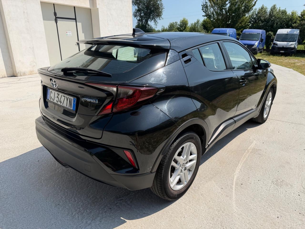 Toyota C-HR 1.8 Hybrid E-CVT Lounge