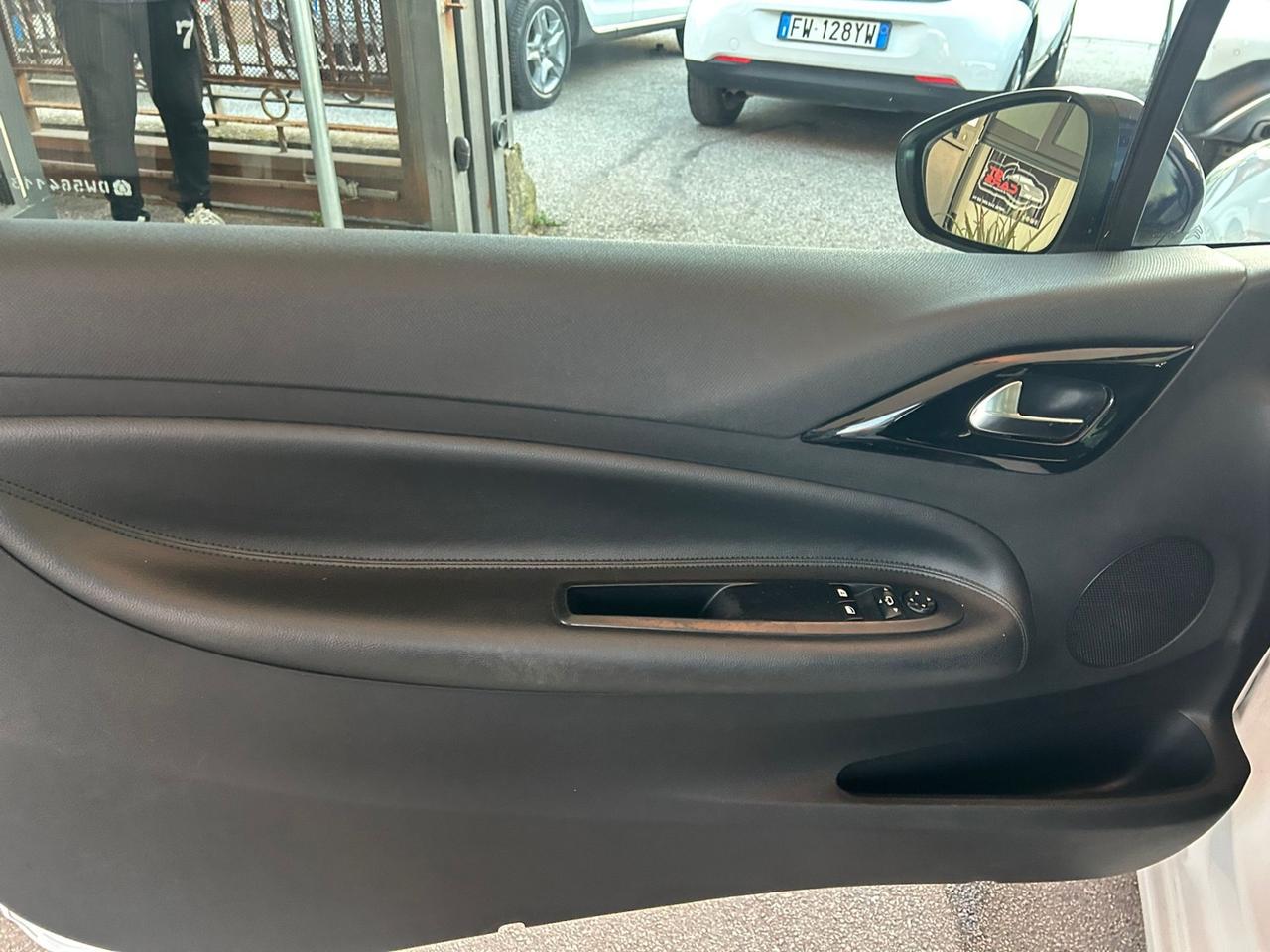 Citroen DS3 1.2 VTi 82 So Chic Cabrio