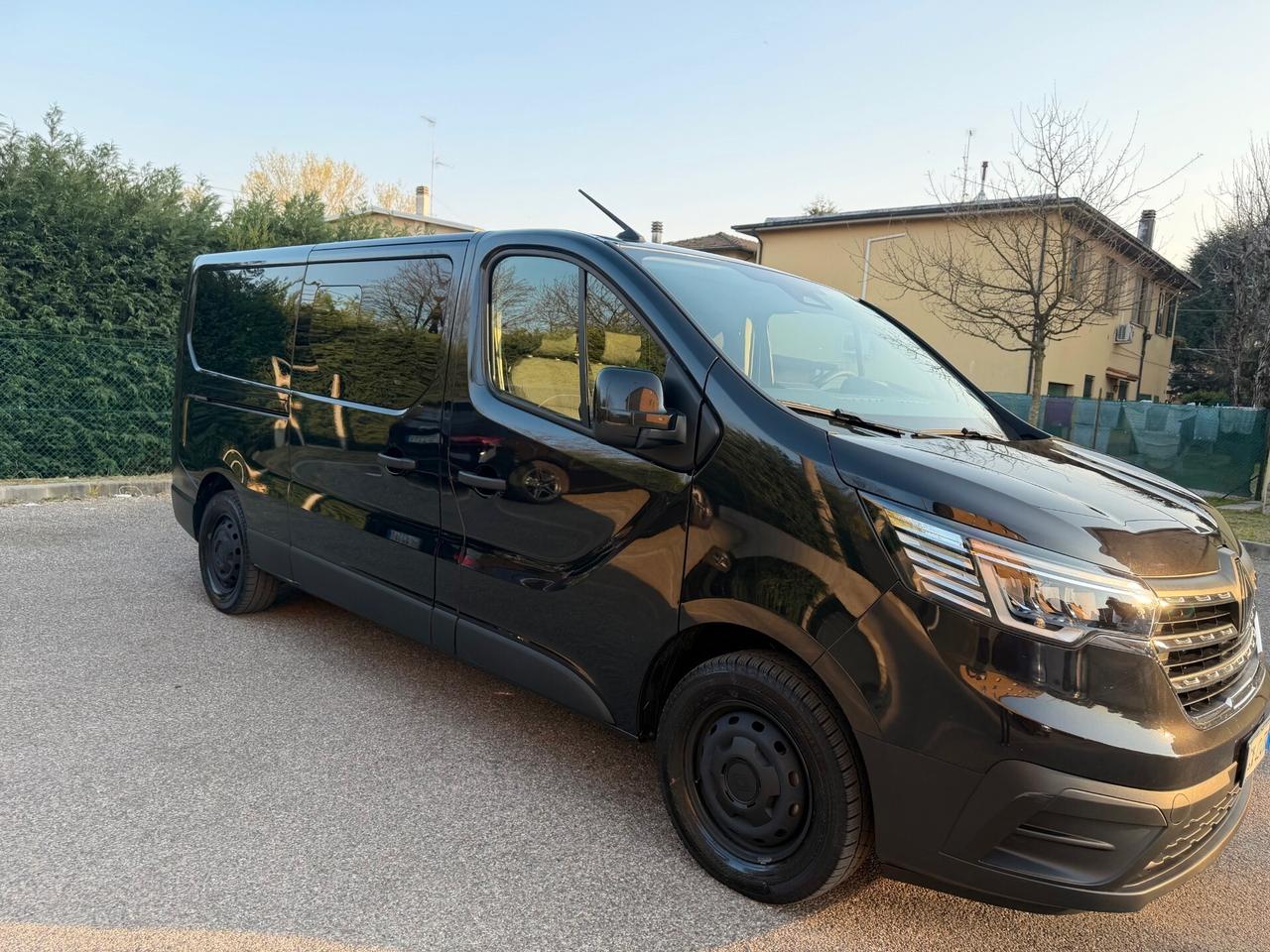 Renault Trafic 2.0 dCi - 9 POSTI - 12 MESI DI GARANZIA