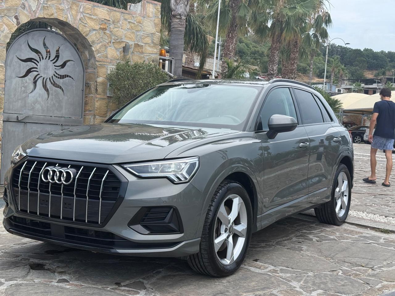 Audi Q3 35 TDI S tronic Business Advanced