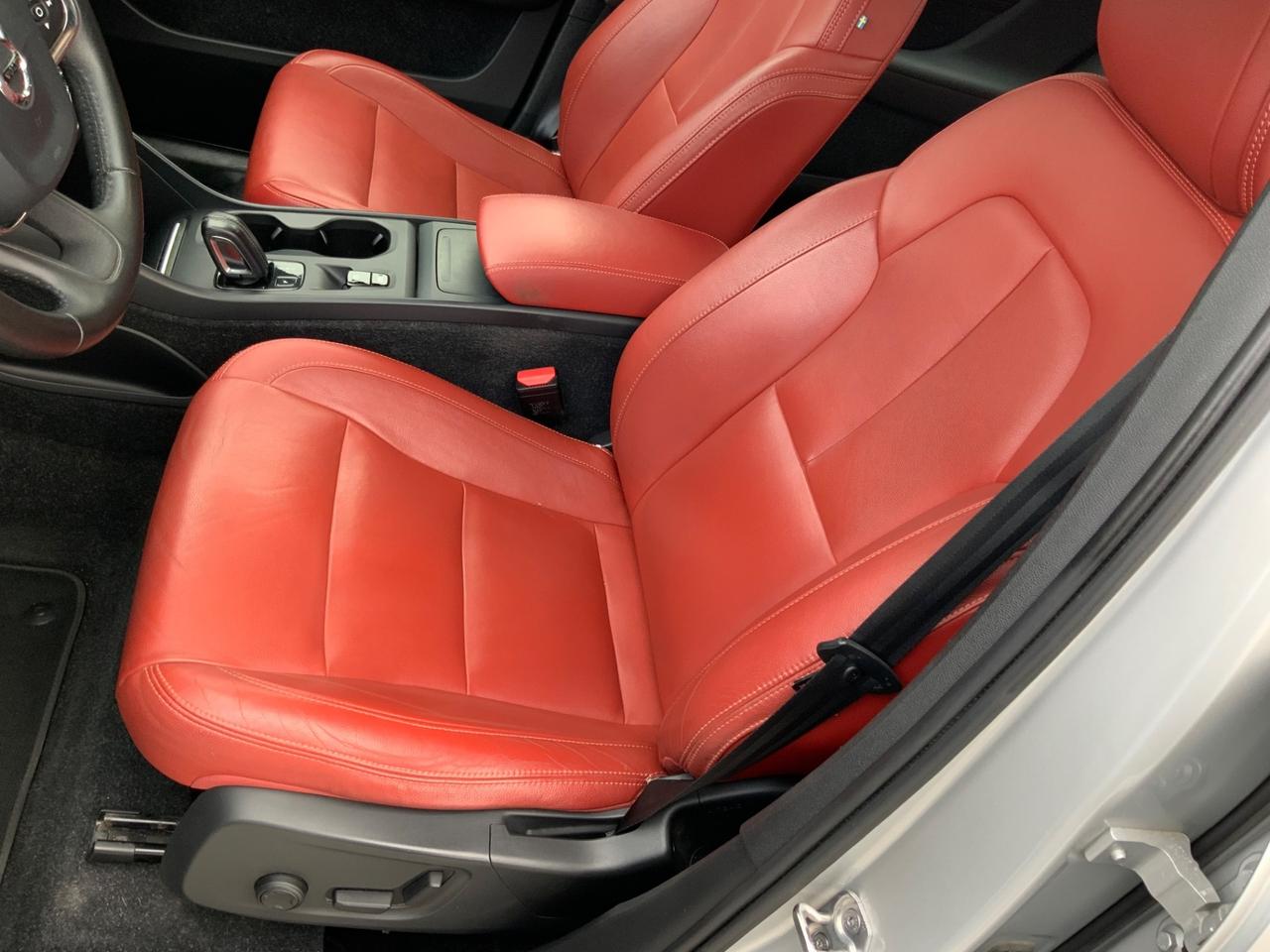 Volvo XC40 D4 AWD Geartronic Momentum