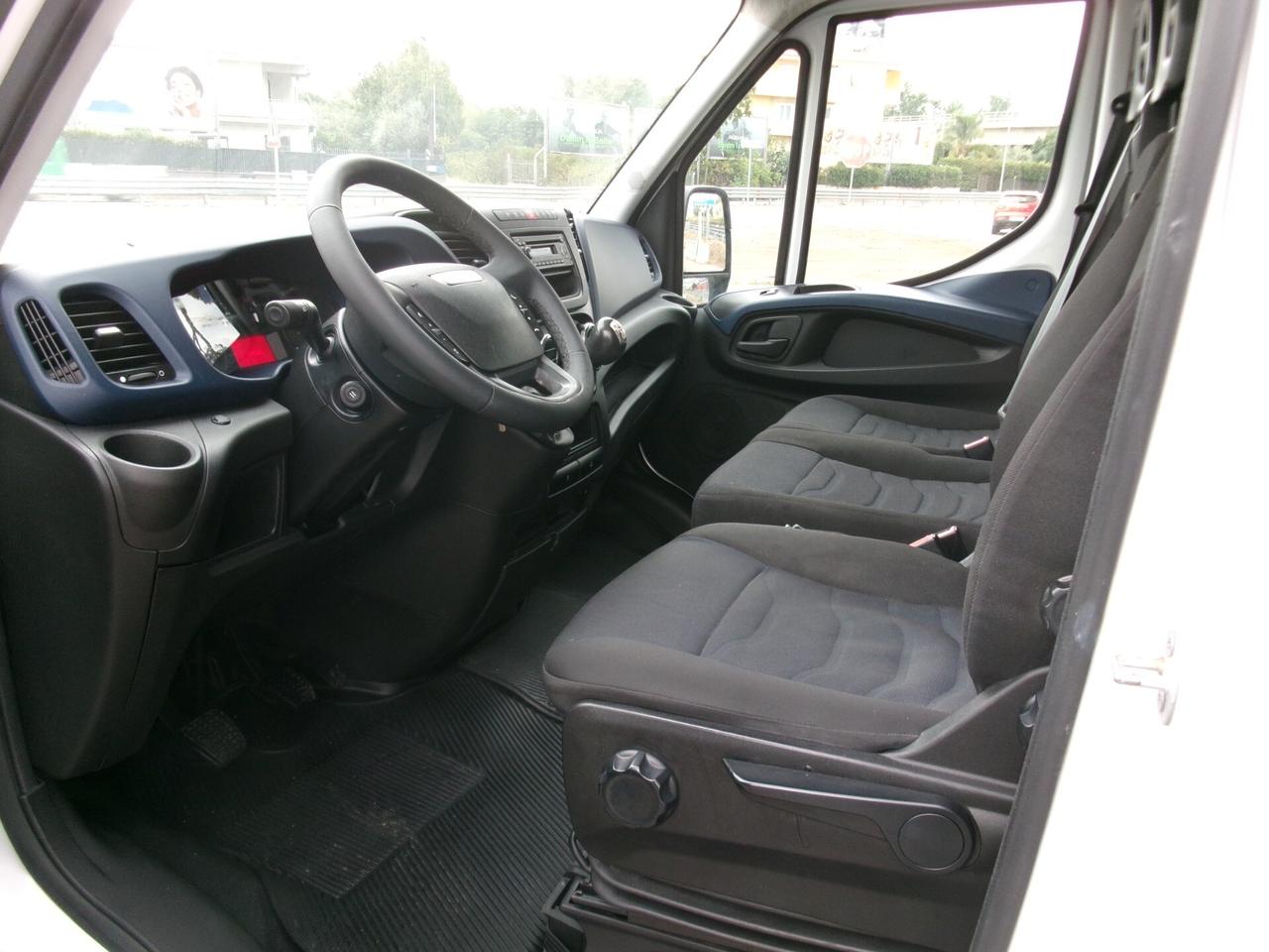 Iveco Daily 35S12 2.3 120CV EURO 6 FURGONE P.MEDIO *PERFETTO*