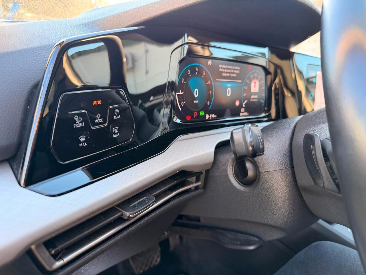 Volkswagen Golf 1.0 TSI EVO style