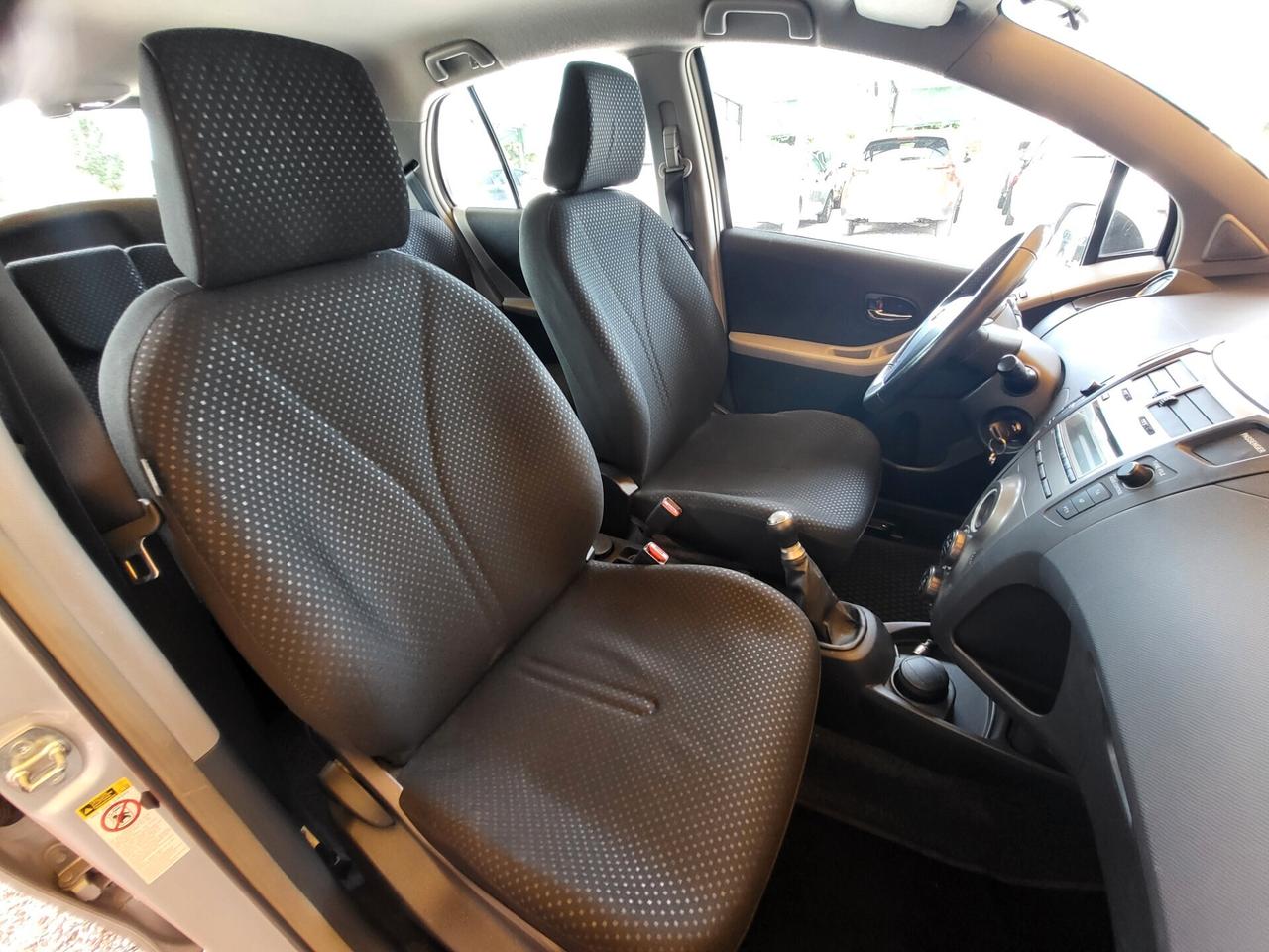 Toyota Yaris 1.0 5 porte