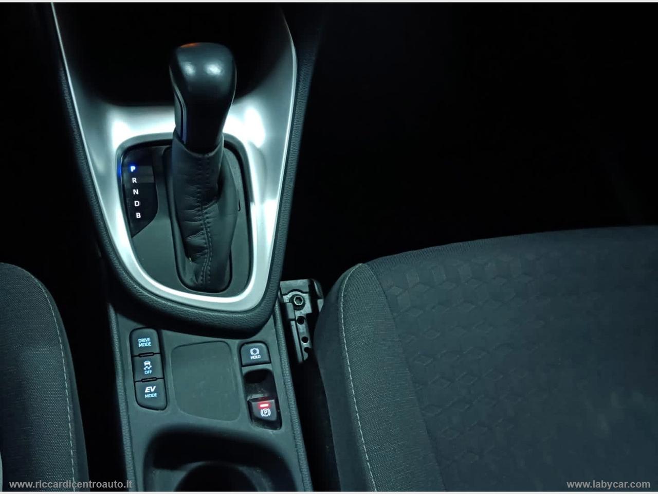 TOYOTA Yaris 1.5 Hybrid 5p. Business