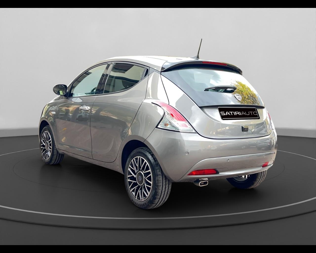 LANCIA Ypsilon III 2021 - Ypsilon 1.0 firefly hybrid Platino s&s 70cv