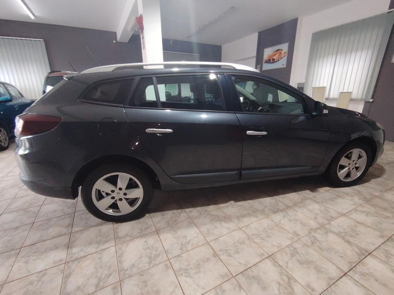 Renault Megane Mégane 1.5 dCi 110CV SporTour Confort