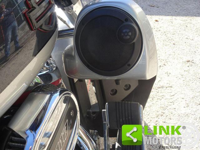 HARLEY-DAVIDSON FLHX Street Glide CVO