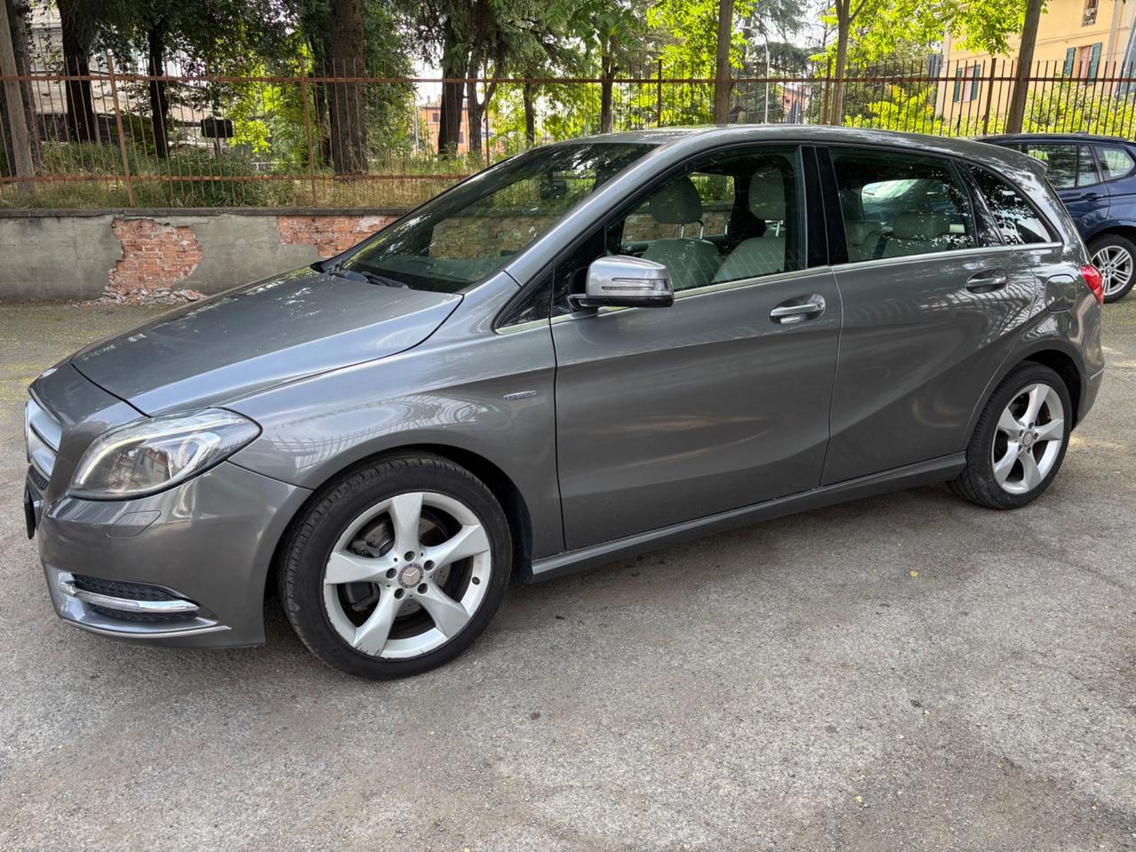 Mercedes-benz B 200 BlueEFFICIENCY Premium