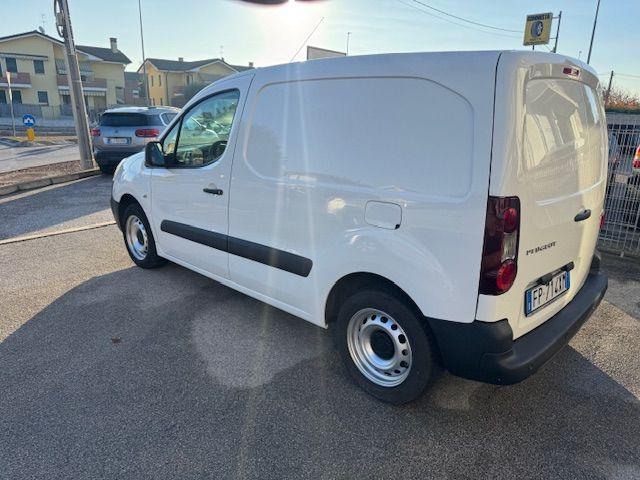 PEUGEOT Partner 1.6 bluehdi 100cv L1 Prem.(comf.)3p.ti E6 partner 1.6 bluehdi 100cv L1 Prem.(comf.)3p.ti E6