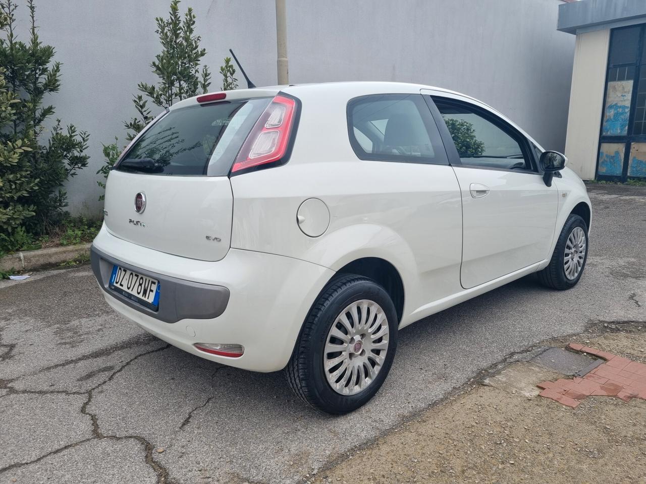 Fiat Punto Evo 1.4 5 porte Active Natural Power