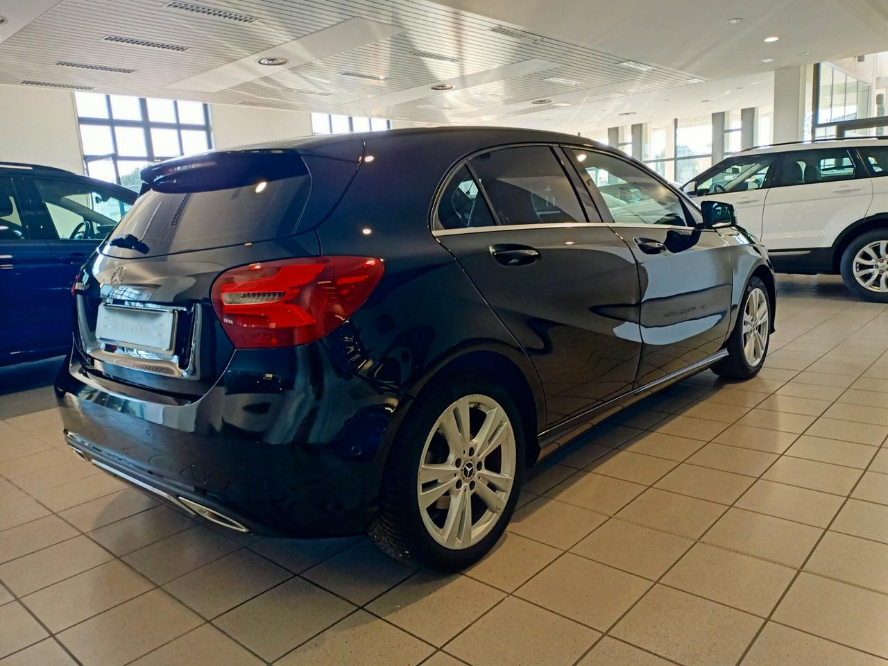 Mercedes-Benz A 180 A 180 d Sport my16