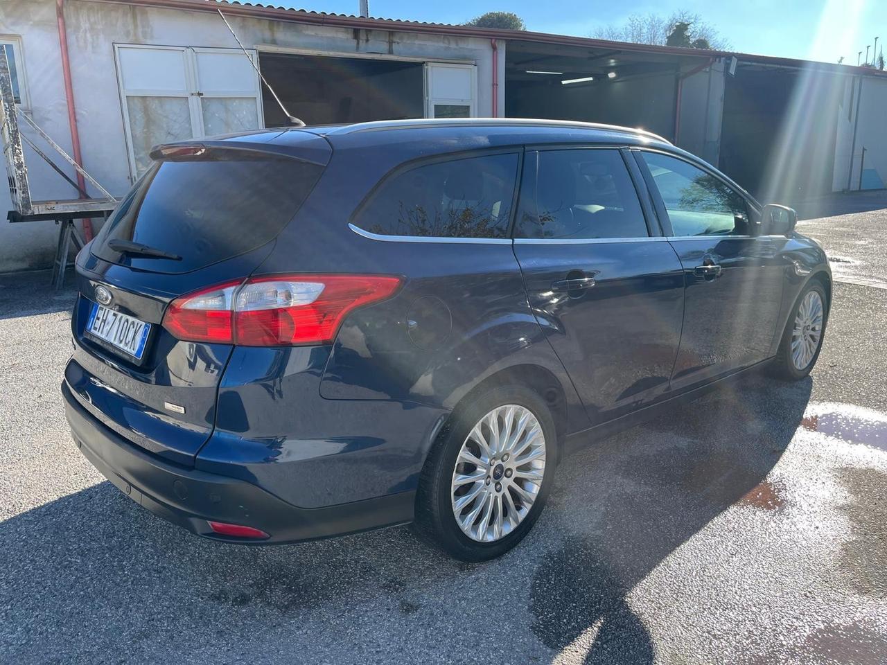 Ford focus s.w-1.6 tdci-full-2012