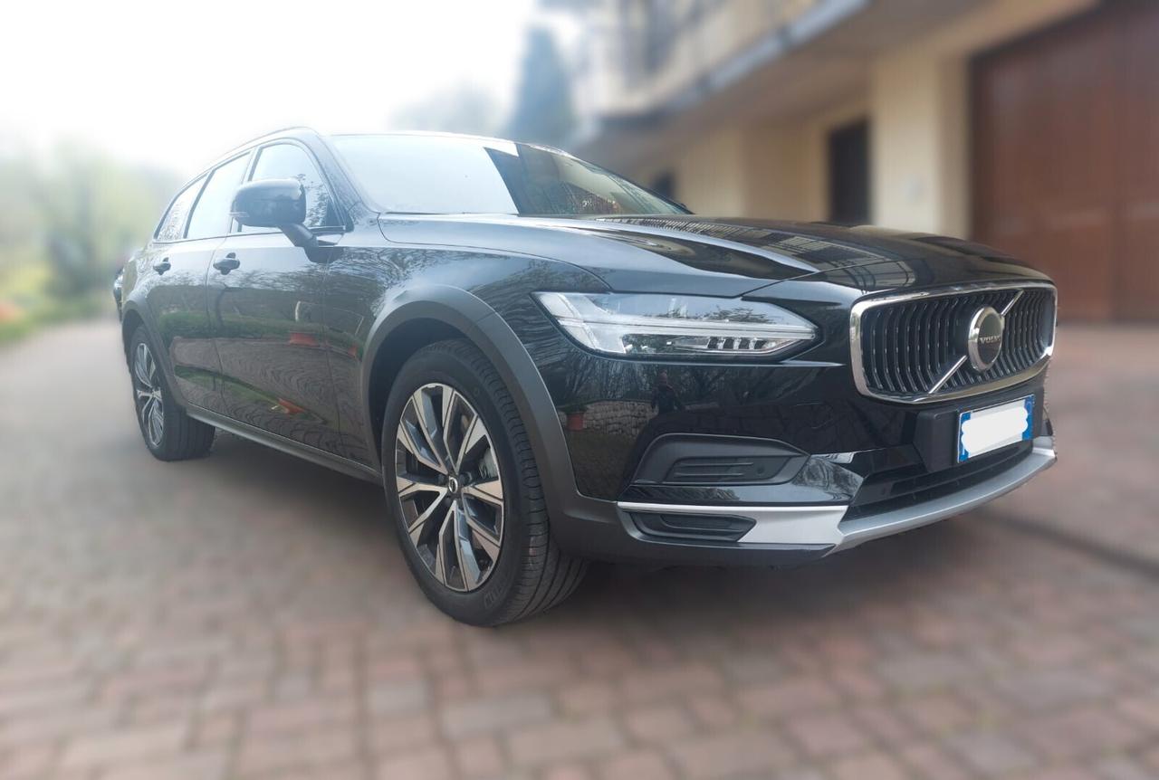 Volvo V90 Cross Country B4 (d) AWD Business Plus Auto