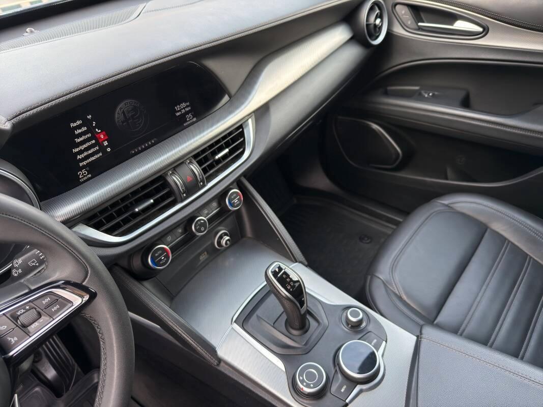 Alfa Romeo Stelvio 2.2 t Executive Q4 210cv auto