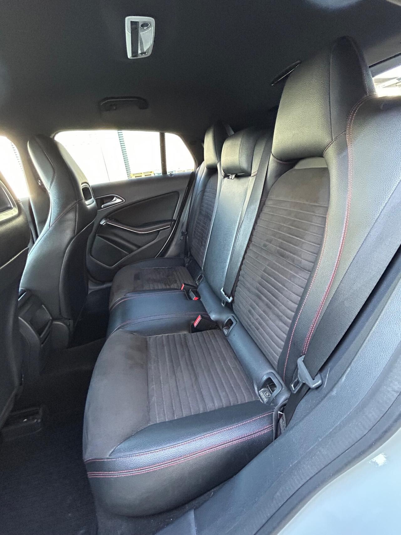 Mercedes-benz CLA 220 CLA 220 CDI 4Matic Automatic Premium