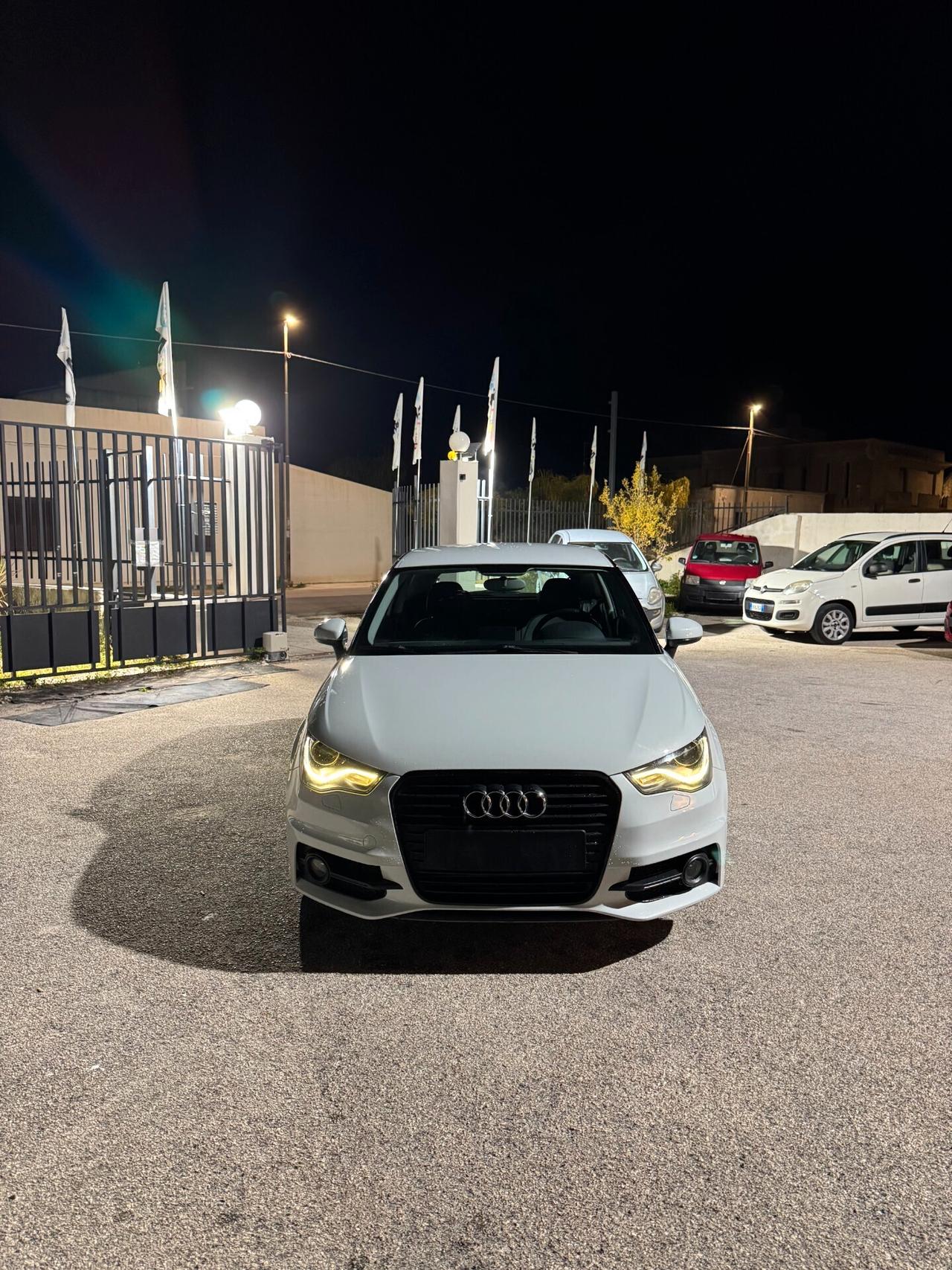 Audi A1 1.6 TDI S line 90CV NEOPATENTATI