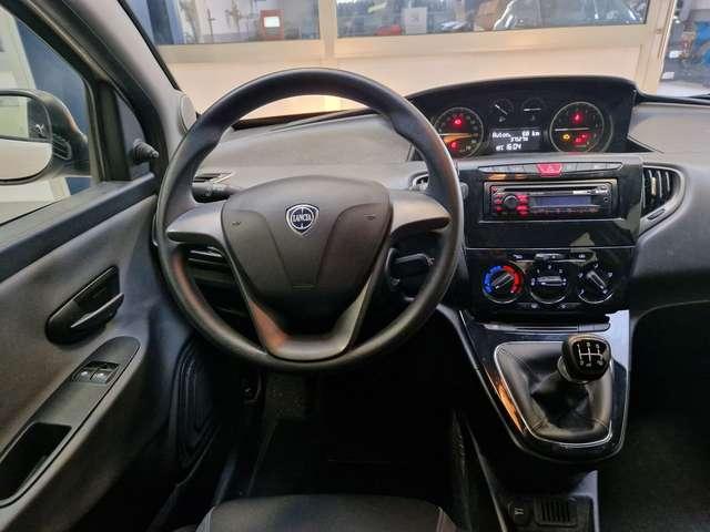 Lancia Ypsilon Ypsilon 1.2 69 CV 5 porte Silver