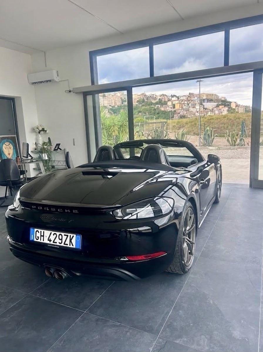 Porsche 718 Spyder Boxster 2.0 T