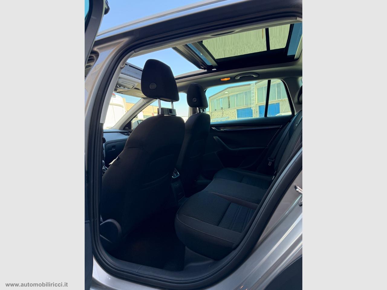 SKODA Octavia 2.0 TDI CR 180 4x4 DSG W. Scout