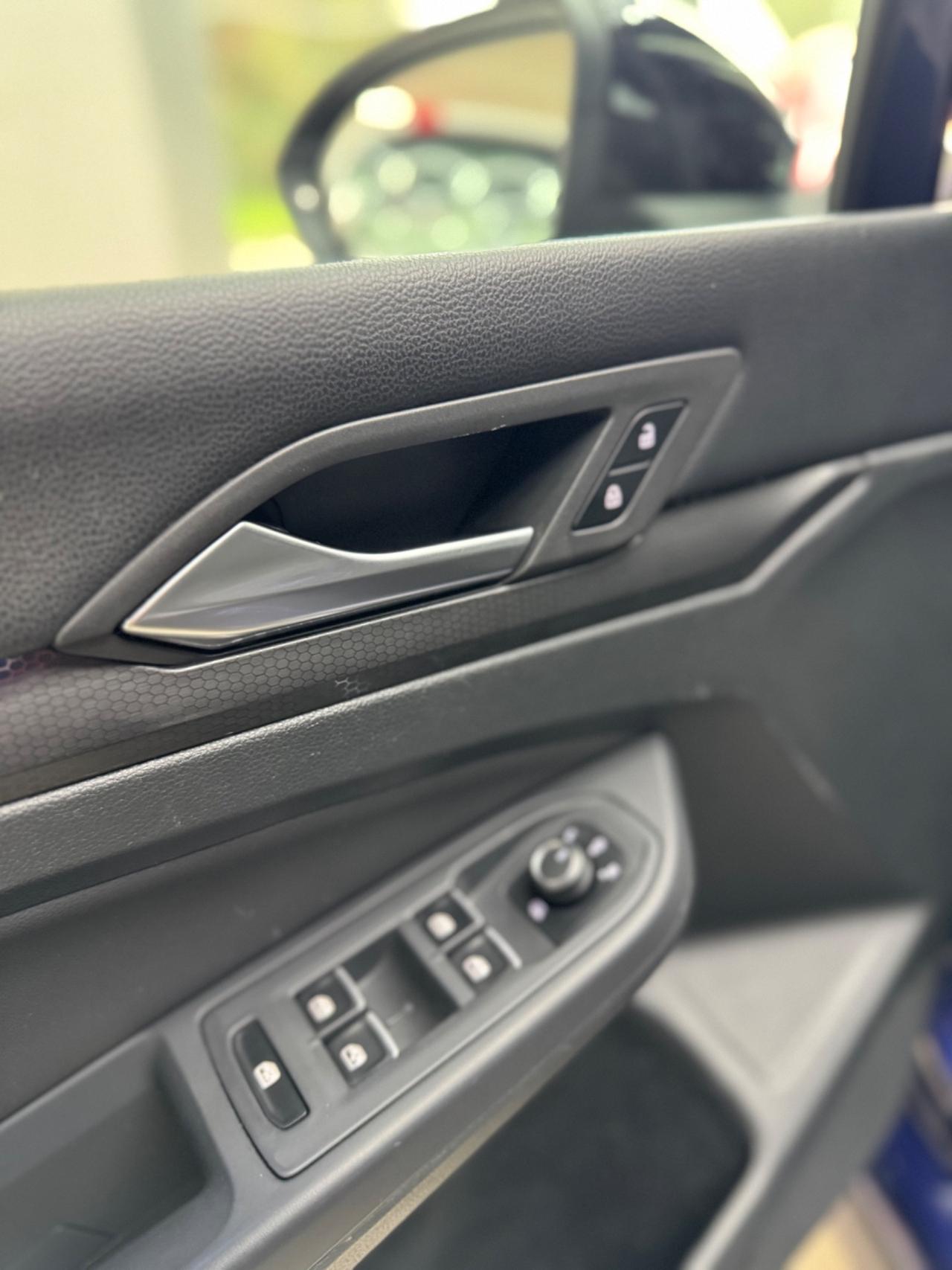 Volkswagen Golf 8 VIII 2.0 GTD 200cv dsg