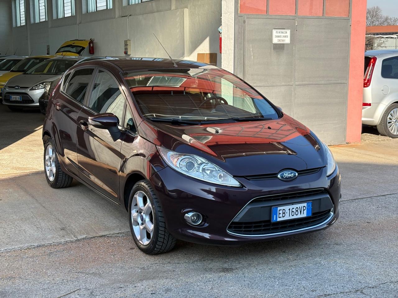 Ford Fiesta 1.4 5 porte Bz.- GPL Titanium UNICO PROPRIETARIO