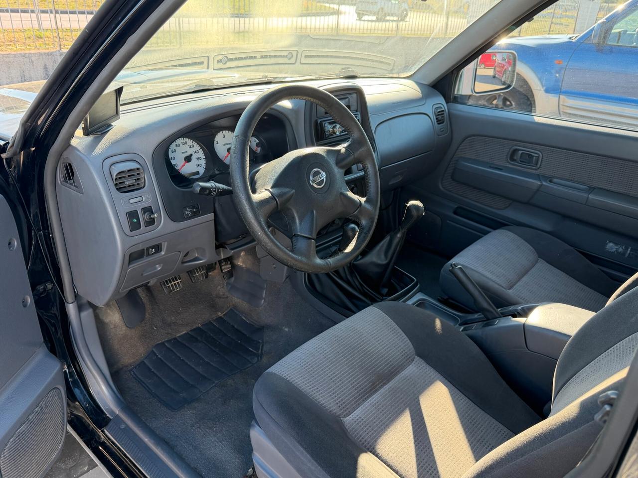 Nissan Navara 2.5 TD Duoble Cab Inc. 98 kw