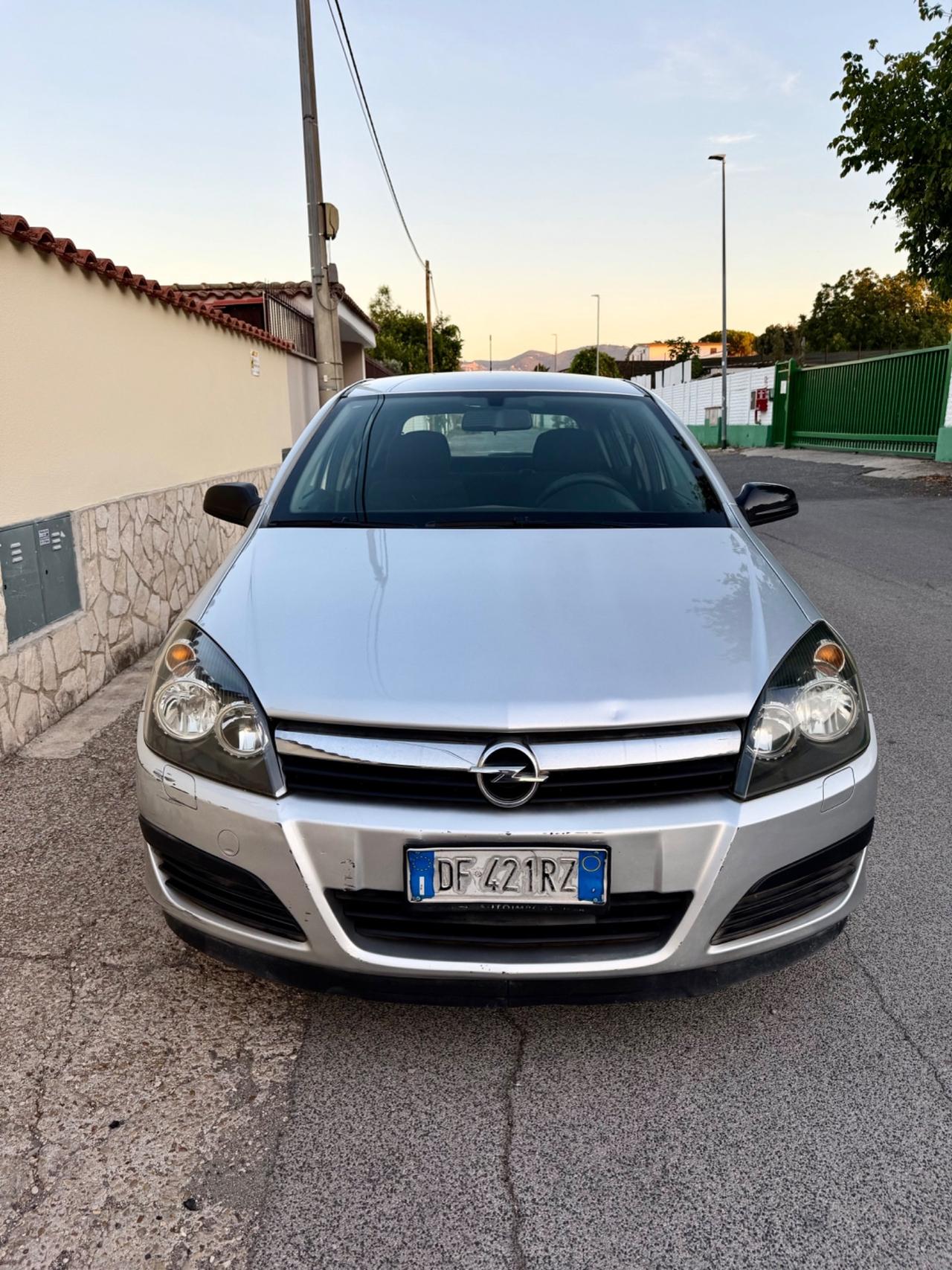 Opel Astra 1.4 16V Twinport 5 porte Enjoy