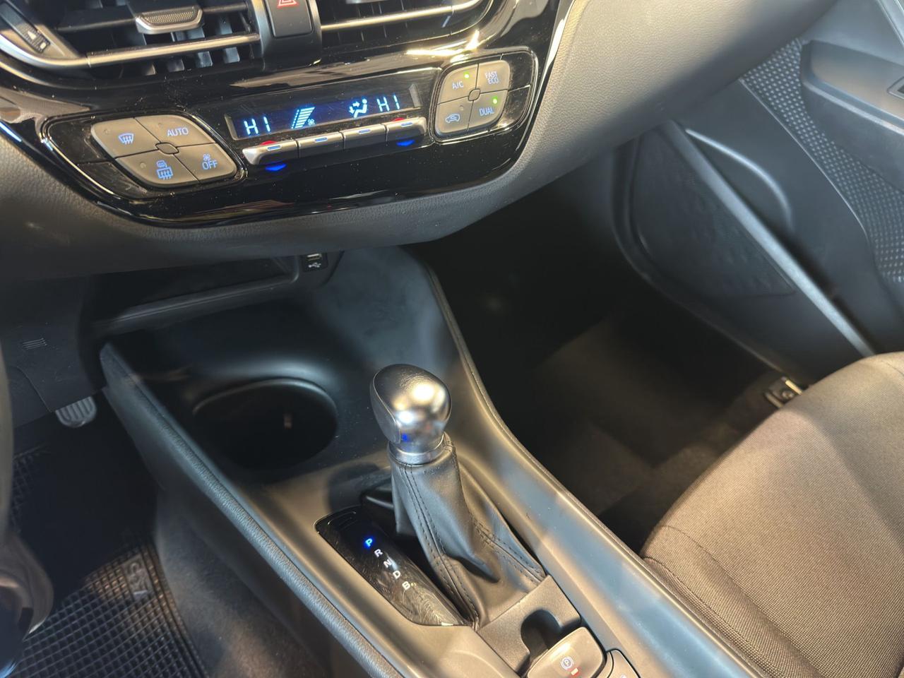 Toyota C-HR 1.8h Active e-cvt