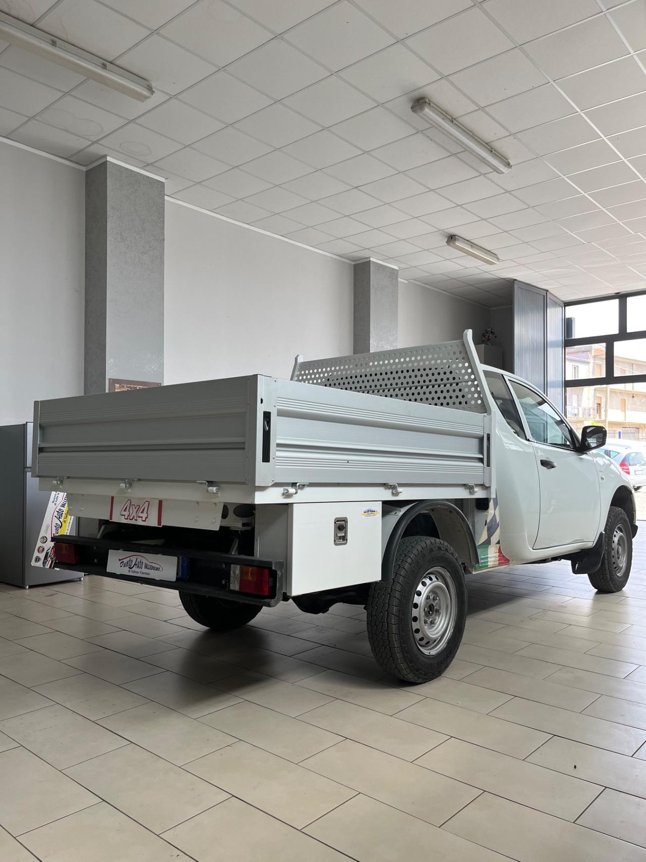 Mitsubishi L200 2.5 DI-D/136CV Club Cab Invite DPF