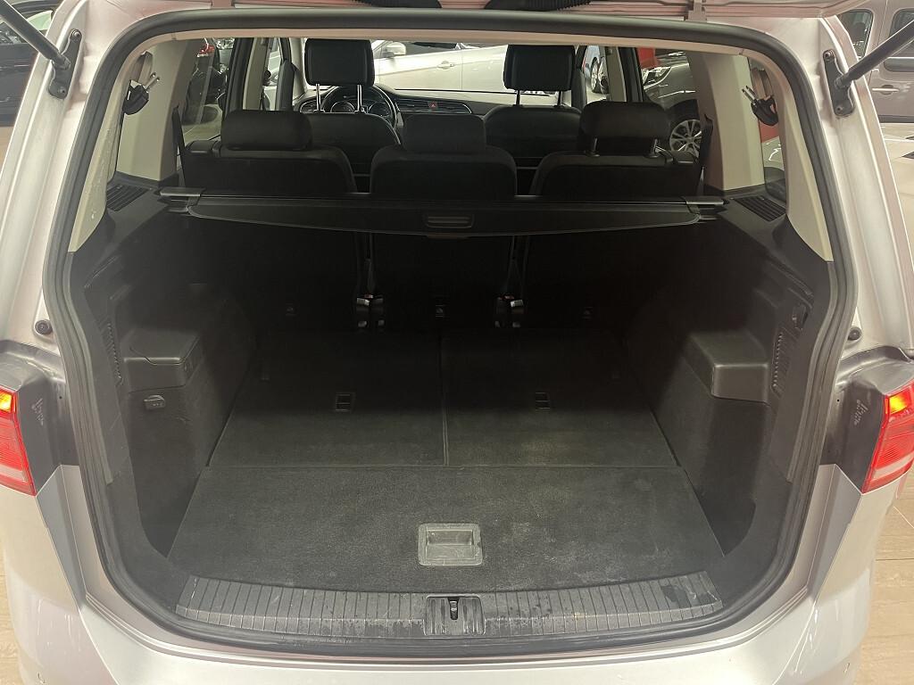 Volkswagen Touran VW TDI DSG 7 posti