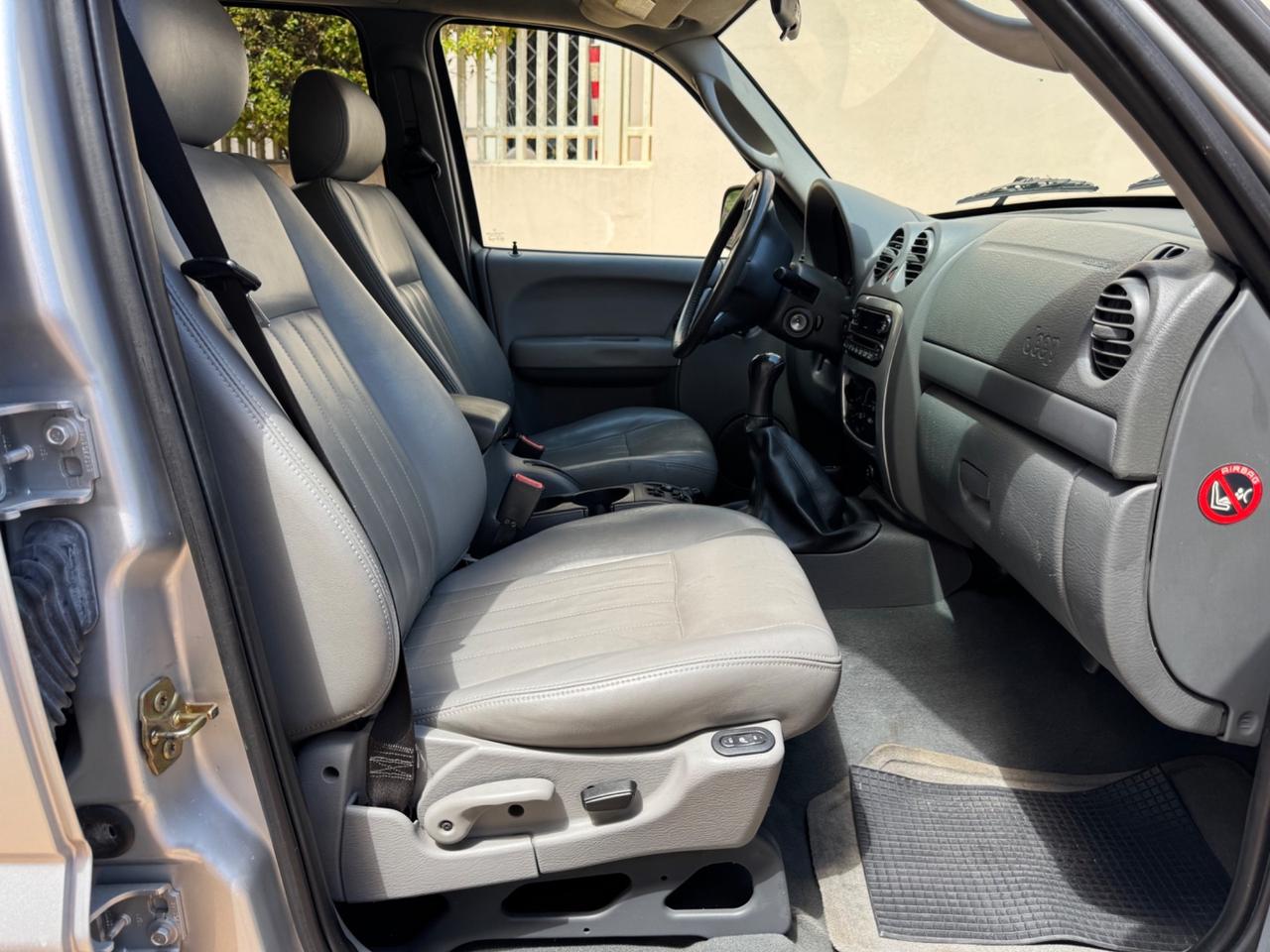 Jeep Cherokee 2.8 CRD Limited