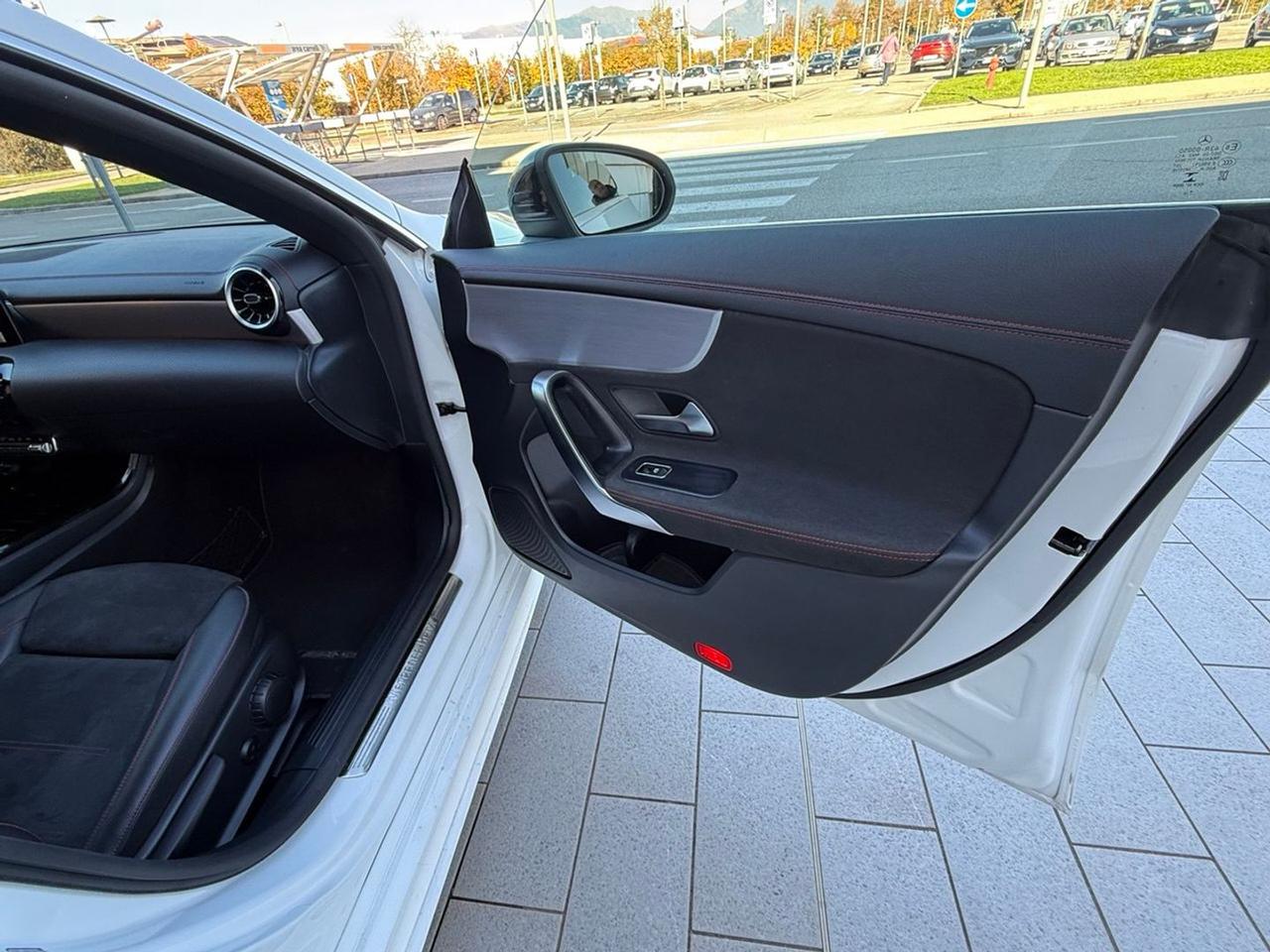 Mercedes-Benz CLA 200 Premium CLA 200 D #7742