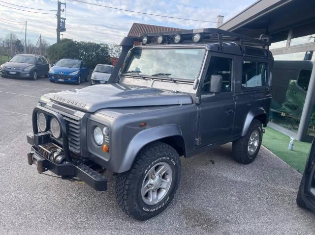 Land Rover Defender Defender 90 2.4 td 6 posti