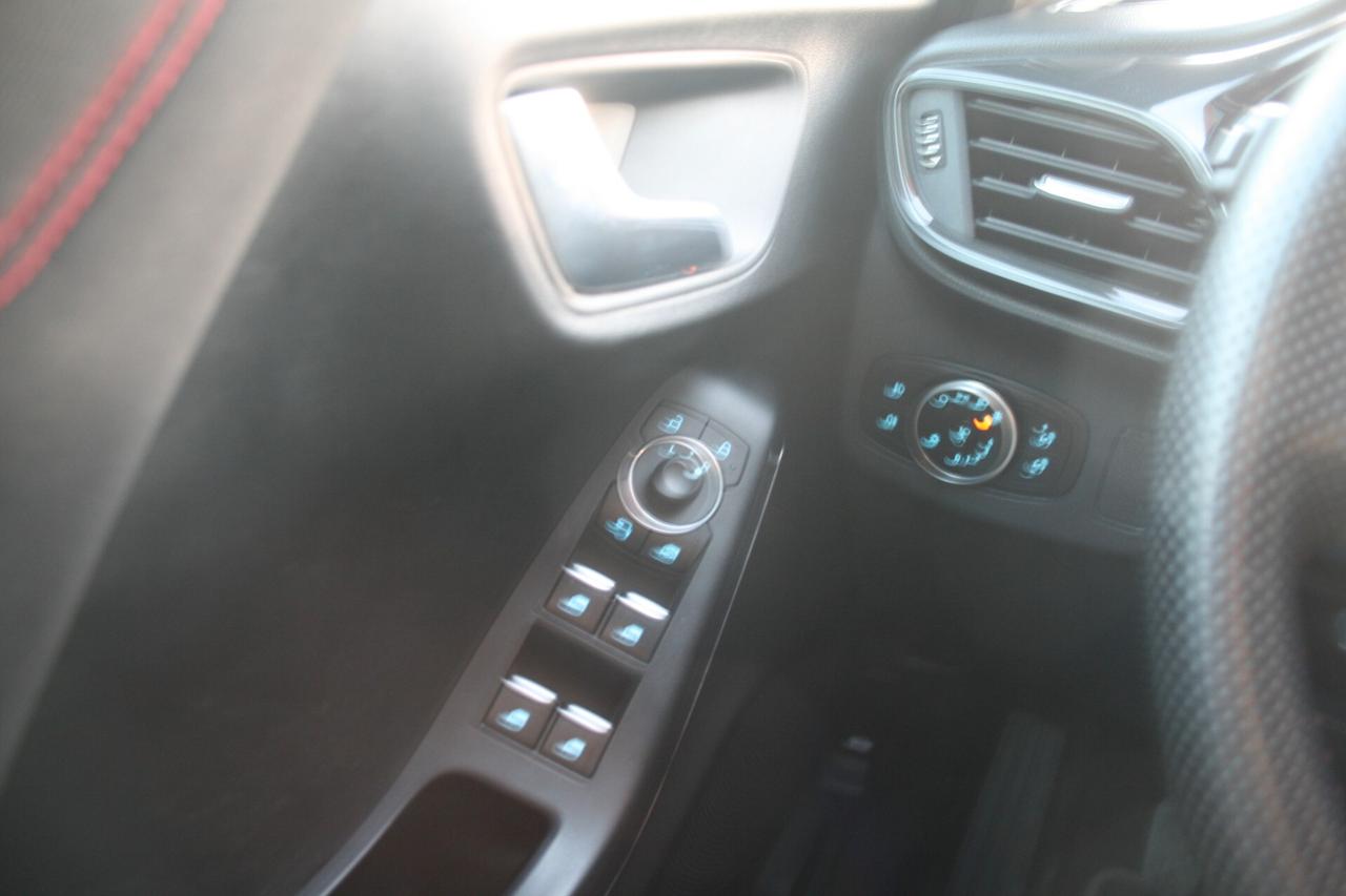 Ford Puma 1.0 EcoBoost Hybrid 125 CV S&S ST-Line