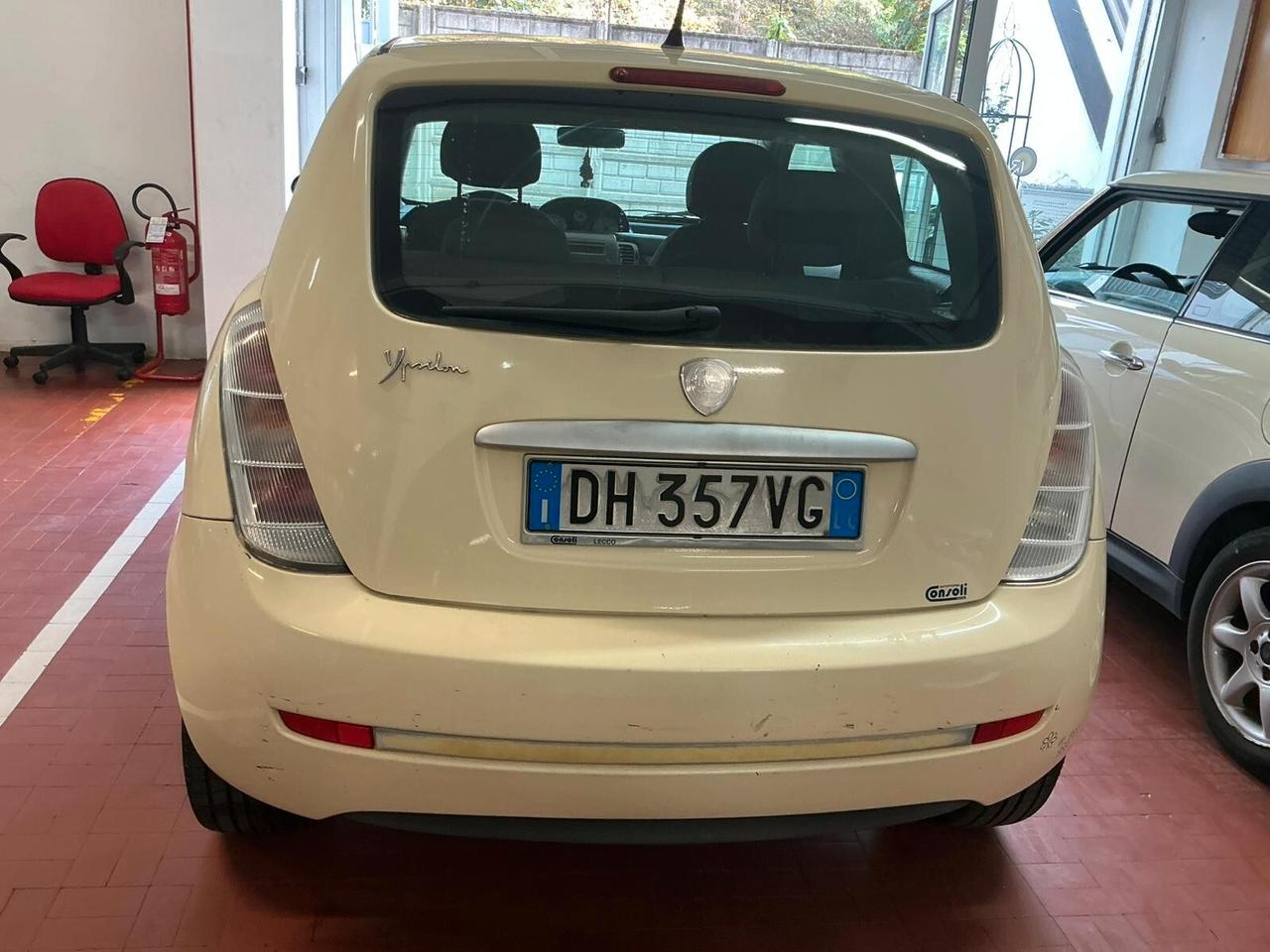 Lancia Ypsilon 1.4 Argento