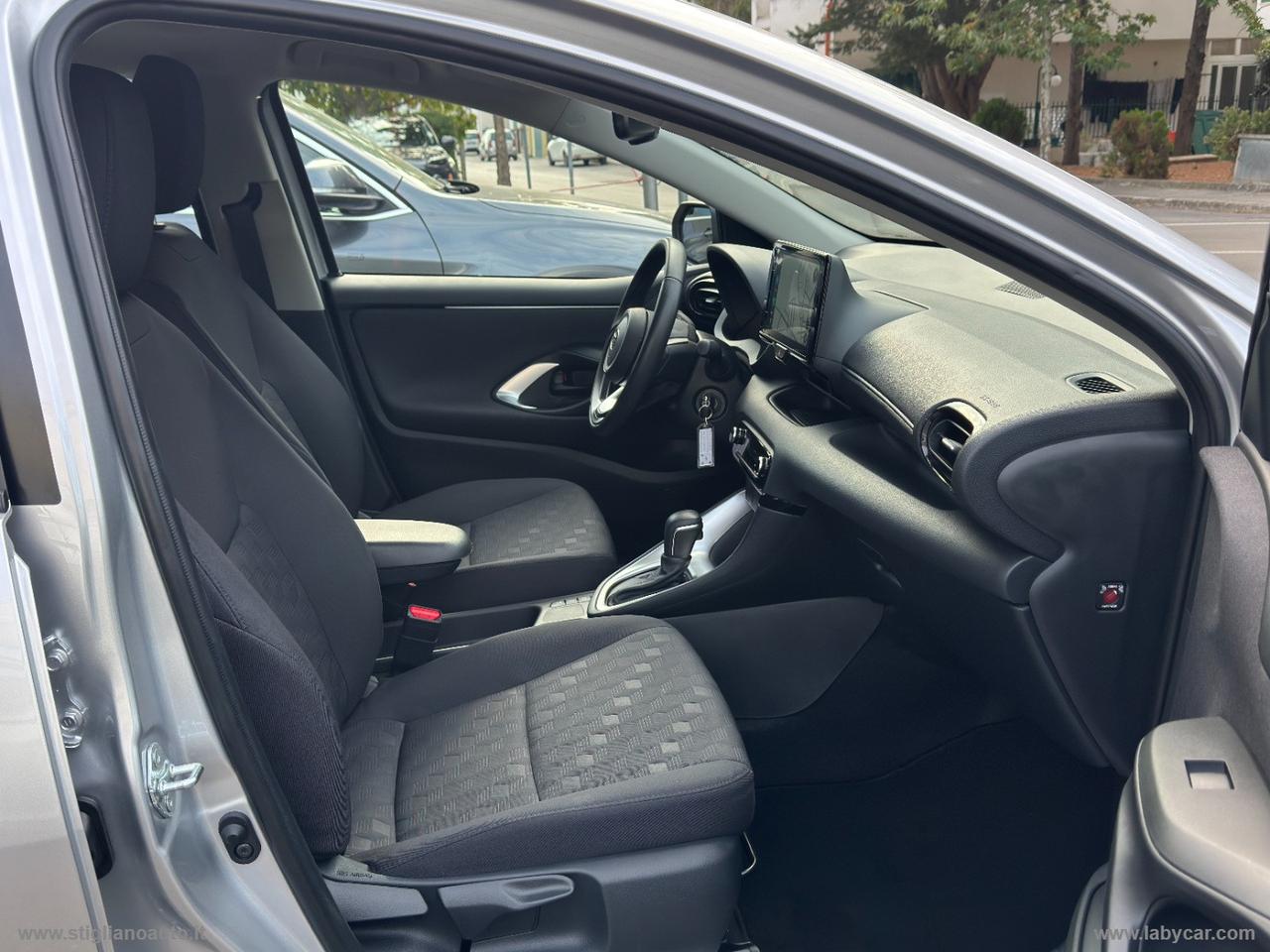 TOYOTA Yaris 1.5 Hybrid 5p. Business PACK