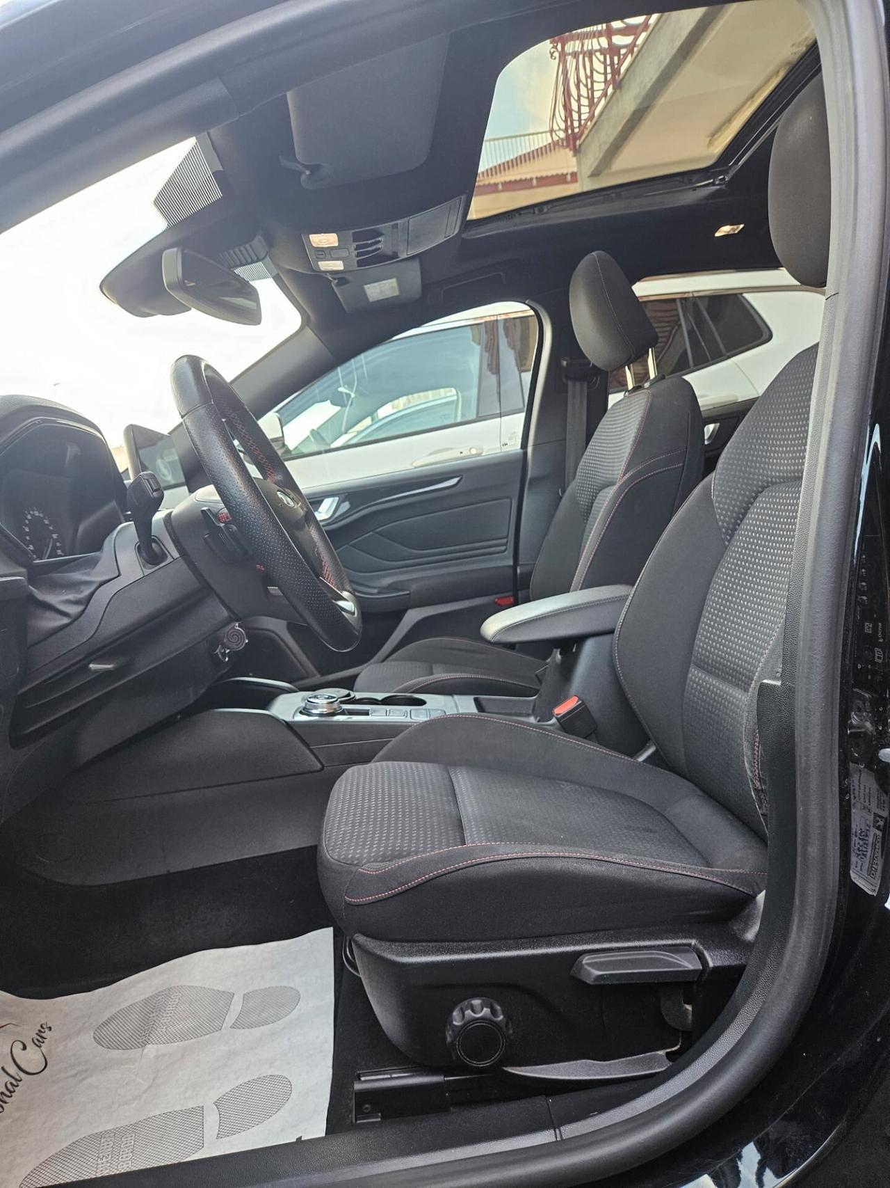 Ford Focus 1.5TDCi 120cv STLine TETTO Automatica
